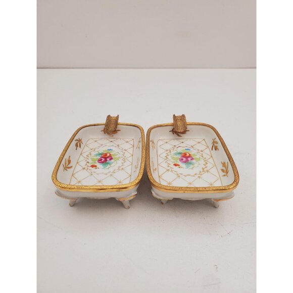 French Porcelaine Footed Ladies Hand Painted Ashtray Trimmed in Bronzed, Bronze - Picture 8 of 10